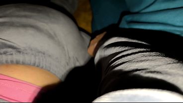 Ngentot Istri Tetangga Sambil Suaminya Di Kamar Sebelah, Cewek Arab Minta Digenjot Hot.