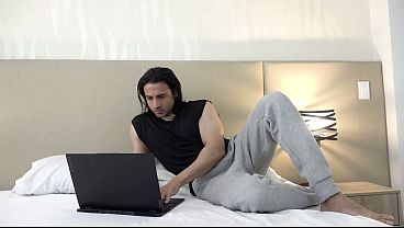 Tetangga Hindu-ku Tergila-gila Sama Bokong Latin Colombia-ku, Dia Ngewe Aku Pake Kontol Gede Sampe Crot Di Dalem!