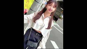 Majalah Model, Setengah Filipina Setengah Jepang, Baru 18 Tahun, Goyangannya Bikin Makin Pengen Lihat.