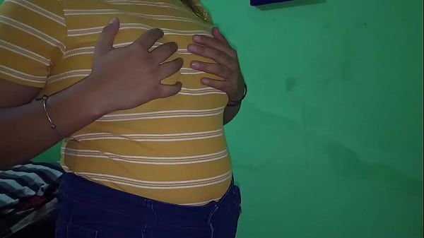 Gadis Desi India Ngerasain Getaran Vibrator Masuk Ke Dalam Bokong Gede Nya.