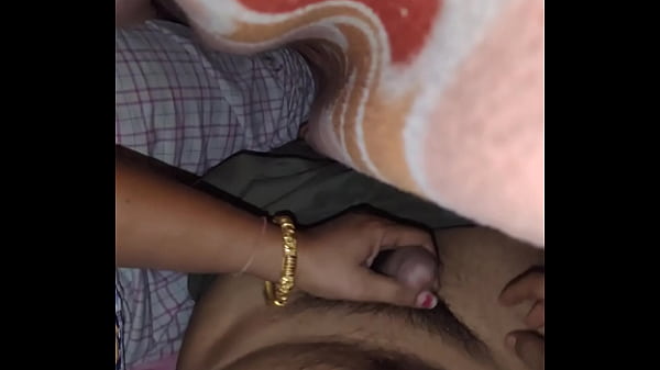 Maa Ke Saath Raat Ka Khel, Jab Badan Jal Raha Ho.