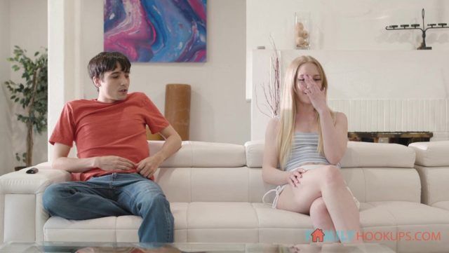 Keluarga Ngentot Bareng – Emma Starletto Sange Banget