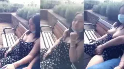Remas Toket Basah, Jari Main Ke Dalam Celah Basah Di Taman.