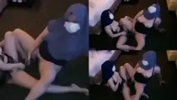 Tante Berjilbab Saling Mainin Lubang Basah Sampe Muncrat.