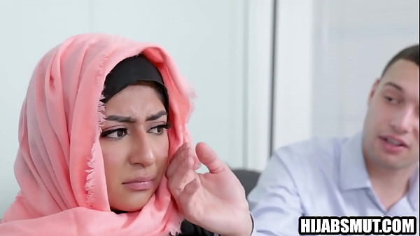 Gadis Berjilbab Dipaksa Ngentot Sama Bule Amerika