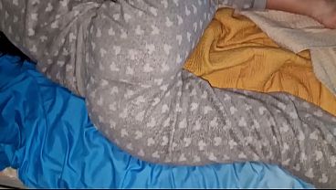 Ketemu Cewek Kakakku Tiduran Di Ranjangku, Gue Bangunin Dia Pake Ngewe Panas, Berakhir Dengan Pantatnya Penuh Air Mani Tanpa Kondom.