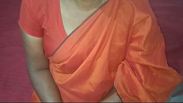 Coli Sendiri Cewek Asia, Muka Innocent Tapi Tangan Nakal Mainin Memek Basah.