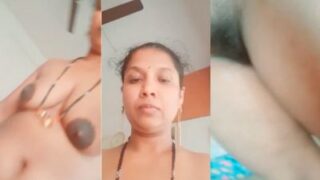 Cewek India Selatan Telanjang Jariin Memek Bulu Lebat Di Video Mms