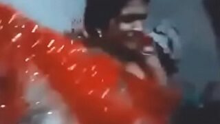 Istriku Yang Baru Nikah Digebah Mantannya Dengan Gaya Desi Yang Bikin Malu.