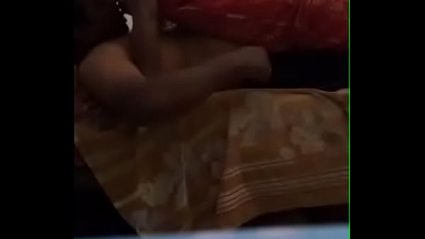 Desi Istri Lagi Nunggingin Suami, Siap Digoyang