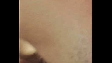 سعودي متحمس يشوف مرته تنتمنك قدامه وهو يتمتع بمشاهد سكس عربي نار، دياثة سعودية بتجنن.