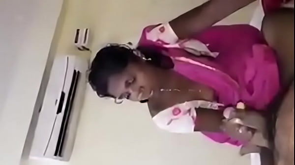Desi Tante Lagi Ngeblow Panas Banget