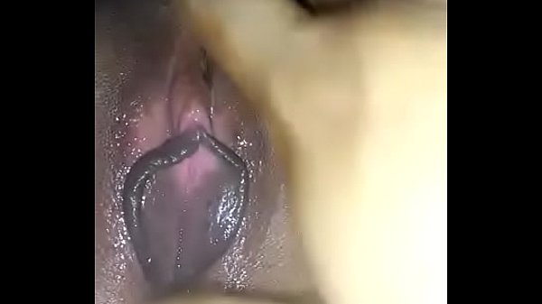Cewek India Lagi Ngabisin Batang, Mulutnya Penuh, Nggak Tahan Pengen Nelen Semua.